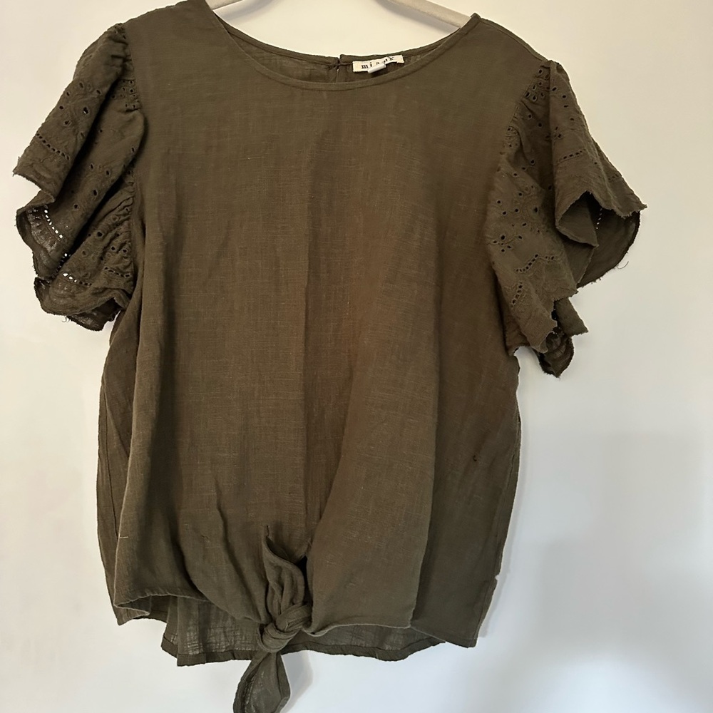 Francesca's Collections Green Ruffled Puff Sleeve Blouse